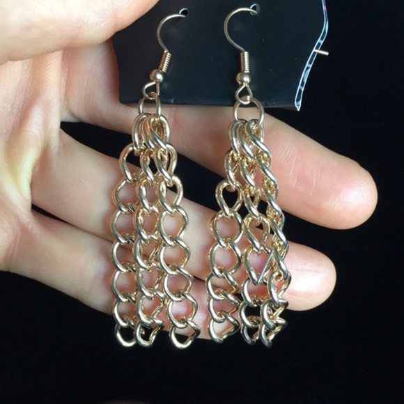 Buy 2 Get 1 Paparazzi Gold Tone Chain Link Dangle Earrings - Picture 3 of 7